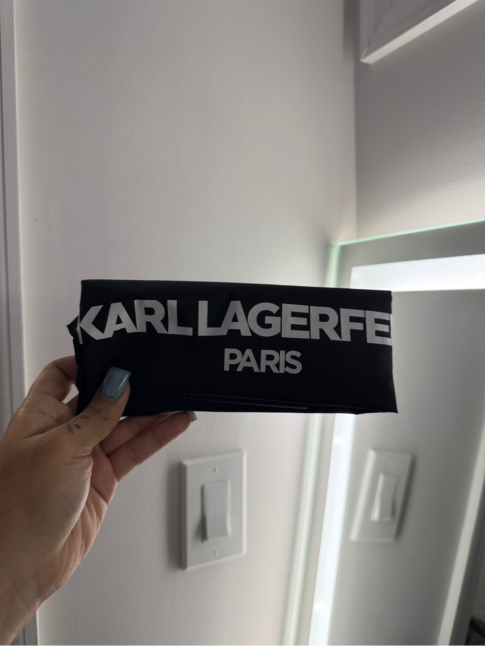Karl Lagerfeld Black and White Logo Pouch for a purse or anything. - Picture 2 of 4